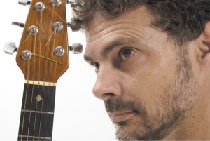 A música livre e planetária de Luiz Vicentini