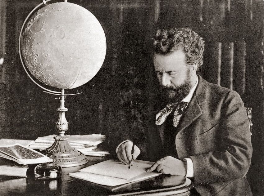 Nascimento de Camille Flammarion